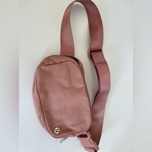 Lululemon Crossbody Bag - dusty rose/pink